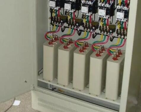 配電柜在運行可以關閉電容柜嗎?